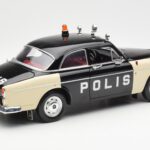 Volvo P121 ポリス Revell 1:18 - image 3 of 8