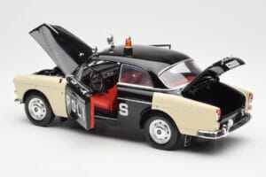 Volvo P121 ポリス Revell 1:18 8904 メタル - 画像 5/8