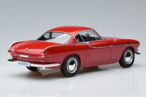 Volvo P1800 レッド Norev 1:18 188700 メタル - 画像 2/6