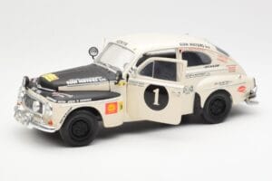 Volvo PV 544 Rally Revell 1:18 8922 メタル - 画像 2/8