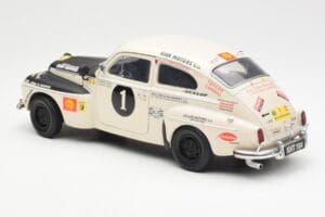 Volvo PV 544 Rally Revell 1:18 8922 メタル - 画像 7/8