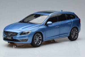 Volvo V60 D3 パワーブルー FAW 1:18 9430839 メタル