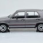 Volkswagen Golf GTI Mk2 グレー MCG 1:18 - image 3 of 6