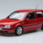 Volkswagen Golf Mk4 レッド Norev 1:18