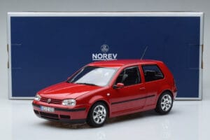 Volkswagen Golf Mk4 レッド Norev 1:18 188573 メタル - 画像 7/7