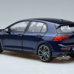 Volkswagen Golf GTI Mk8 ブルー Norev 1:18 188594 メタル - image 6 of 7