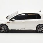 Volkswagen Golf GTI Mk8 Clubsport ホワイト Otto 1:18 - image 3 of 6