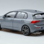 Volkswagen Golf GTI Mk8 Norev 1:18 188590 メタル - image 6 of 7