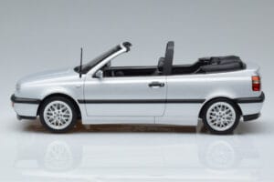 Volkswagen Golf Mk3 カブリオレ シルバー Norev 1:18 188468 メタル - 画像 3/6