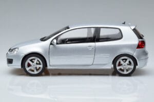 Volkswagen Golf GTI Mk5 Pirelli Edition シルバー Norev 1:18 188425 メタル - 画像 4/7