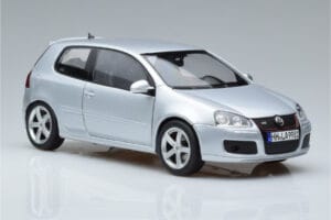 Volkswagen Golf GTI Mk5 Pirelli Edition シルバー Norev 1:18 188425 メタル - 画像 5/7