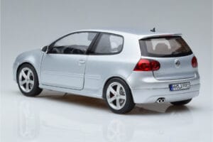 Volkswagen Golf GTI Mk5 Pirelli Edition シルバー Norev 1:18 188425 メタル - 画像 6/7