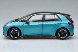 Volkswagen ID.3 グリーン FAW 1:18 ZVN000001GRU メタル - 画像 4/7