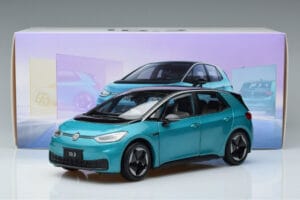 Volkswagen ID.3 グリーン FAW 1:18 ZVN000001GRU メタル - 画像 7/7