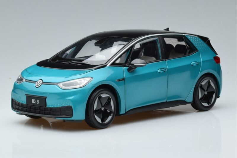 Volkswagen ID.3 グリーン FAW 1:18 ZVN000001GRU メタル