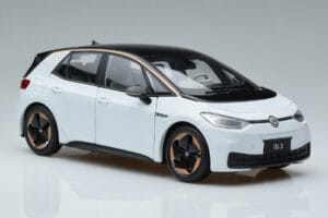 Volkswagen ID.3 ホワイト FAW 1:18 ZVN000001WEI メタル - 画像 5/7