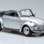 Volkswagen Beetle 1303 カブリオレ シルバー Norev 1:18 - image 4 of 6