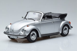 Volkswagen Beetle 1303 カブリオレ シルバー Norev 1:18
