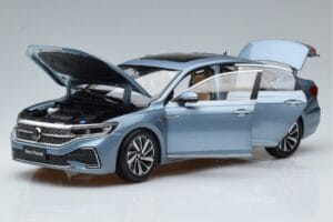 Volkswagen Passat B8 ブルー FAW 1:18 ZVF000003A メタル - 画像 2/7