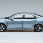 Volkswagen Passat B8 ブルー FAW 1:18 ZVF000003A メタル - image 4 of 7