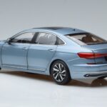 Volkswagen Passat B8 ブルー FAW 1:18 ZVF000003A メタル - image 6 of 7