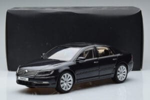 Volkswagen Phaeton V6 マゼッパグレー Kyosho 1:18 08831MBK メタル - 画像 9/9