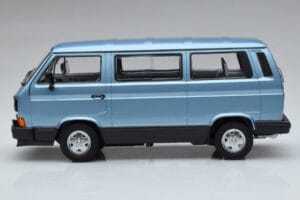 Volkswagen T3 Multivan ブルー Norev 1:18 188544 メタル - 画像 3/6