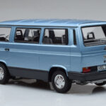 Volkswagen T3 Multivan ブルー Norev 1:18 - image 5 of 6