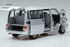 Volkswagen T4b Transporter Caravelle Minibus Schuco 1:18 450041500 メタル - 画像 2/8