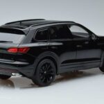 Volkswagen Touareg CR ブラック FAW 1:18 LTC761021BLA メタル - image 3 of 7