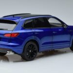Volkswagen Touareg CR ブルー FAW 1:18 LTC761021BLU メタル - image 3 of 7