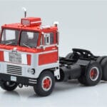 White 7400 レッド シルバー IXO 1:43