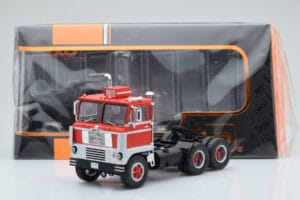 White 7400 レッド シルバー IXO 1:43 TR170 メタル - 画像 5/5