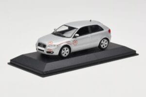 Audi A3 8P シルバー プロトタイプ Minichamps 1:43 5010503013 メタル - 画像 2/4