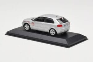 Audi A3 8P シルバー プロトタイプ Minichamps 1:43 5010503013 メタル - 画像 3/4