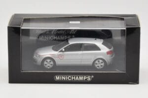 Audi A3 8P シルバー プロトタイプ Minichamps 1:43 5010503013 メタル - 画像 4/4