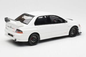 Mitsubishi Lancer Evo VIII MR FQ-400 ホワイト Otto 1:18 OT777 レジン - 画像 2/6
