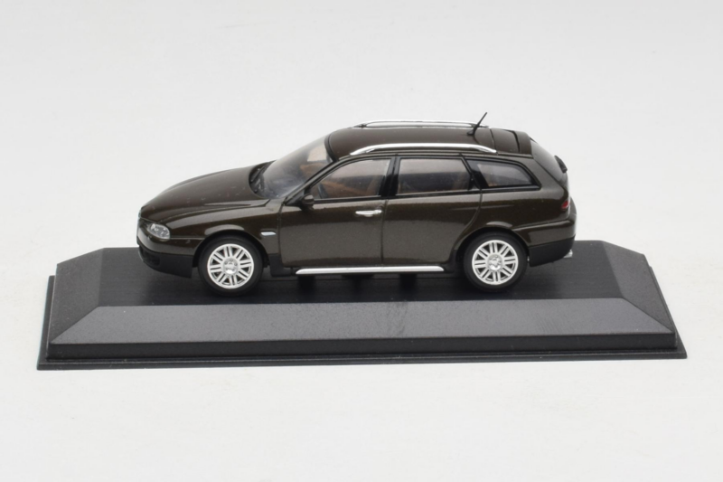 Alfa Romeo 159 Brooklands Green Minichamps 1:43 400120411 メタル