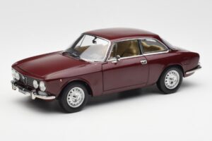 Alfa Romeo 2000 GTV マルーンレッド Norev 1:18 187916 メタル