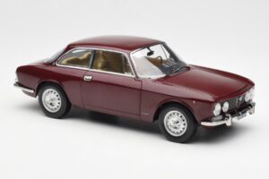 Alfa Romeo 2000 GTV マルーンレッド Norev 1:18 187916 メタル - 画像 6/8