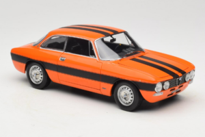 Alfa Romeo 2000 GTV オレンジ Norev 1:18 187918 メタル - 画像 6/8