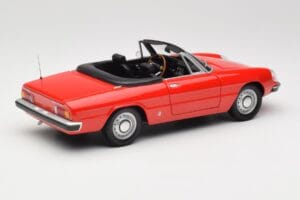 Alfa Romeo 2000 Spider レッド Minichamps 1:18 180120930 メタル - 画像 3/8