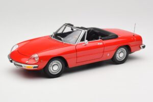 Alfa Romeo 2000 Spider レッド Minichamps 1:18 180120930 メタル