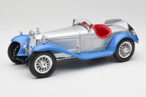 Alfa Romeo 2300 Spider シルバーブルー Bburago 1:18 3008 メタル