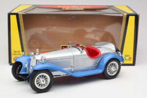 Alfa Romeo 2300 Spider シルバーブルー Bburago 1:18 3008 メタル - 画像 8/8