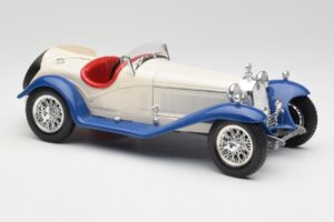 Alfa Romeo 2300 Spider ホワイト & ブルー Bburago 1:18 3008-M1 メタル - 画像 4/6