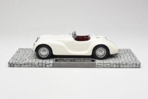 Alfa Romeo 6C 2500 SS Corsa Spider ホワイト Minichamps 1:18 107120232 レジン - 画像 3/6