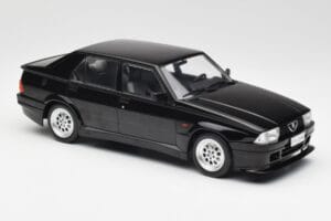 Alfa Romeo 75 Turbo Evoluzione ブラック MCG 1:18 MCG18429 メタル - 画像 4/6