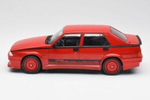 Alfa Romeo 75 Turbo Evoluzione レッド MCG 1:18 MCG18428 メタル - 画像 3/6