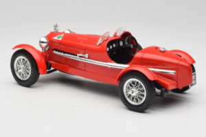 Alfa Romeo 8C 2300 Monza レッド Bburago 1:18 3014 メタル - 画像 5/6